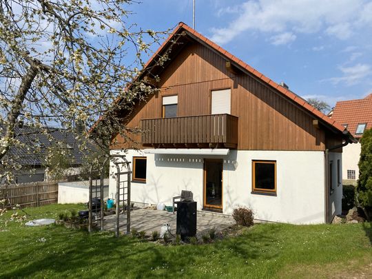 Schönes freistehendes Haus mit großem Garten in Weil im